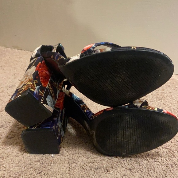 Satin Floral Single Band Ankle Strap Block Heels - Picture 6 of 6